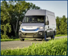 Iveco Daily Blue Power silber Kastenwagen